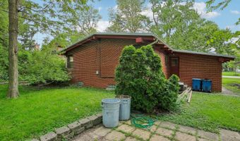 4528 Pershing Ave, Downers Grove, IL 60515