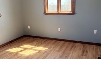 53 Hidden Dr, Alburgh, VT 05440