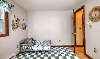 8 Whippoorwill Ln, Bethany, CT 06524