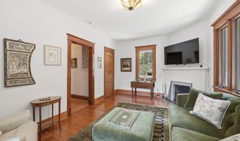 2817 24TH St N, Arlington, VA 22207