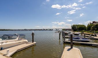 310 STRAND St 304, Alexandria, VA 22314