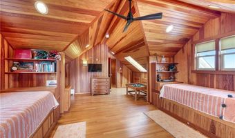 4 Hull Cove St, Jamestown, RI 02835