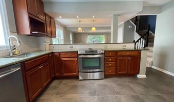 3834 13TH St N, Arlington, VA 22201