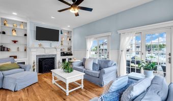 221 Magnolia Dr, Bayville, NJ 08721