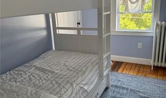 11 Ann St, Newport, RI 02840