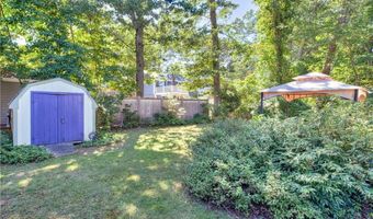 47 Wake Robin Trl, Narragansett, RI 02874