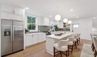 25 N RIDGE Ave B, Ambler, PA 19002