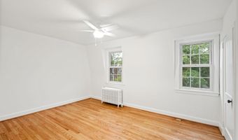 16 E LINDEN St, Alexandria, VA 22301