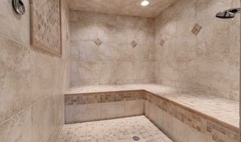 6830 N PURDY Pkwy, Appleton, WI 54913