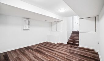 4503 TRAYMORE St, Bethesda, MD 20814