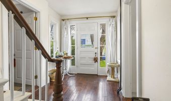 9 Pleasant St, Bath, ME 04530
