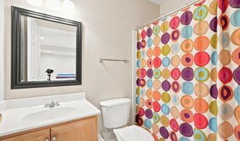 19704 STANFORD HALL Pl, Ashburn, VA 20147