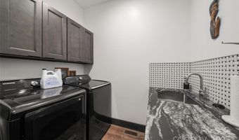 41 Ben Lippen School Rd, Asheville, NC 28806