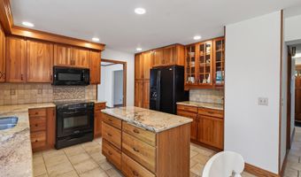 8906 138th Street Ct, Apple Valley, MN 55124