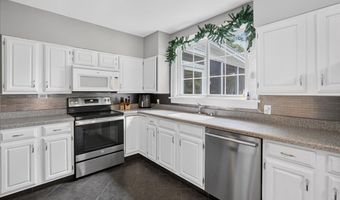 61 Upper Loudon Rd, Albany, NY 12211
