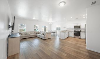 13736 Alyssum Way, Armona, CA 93202