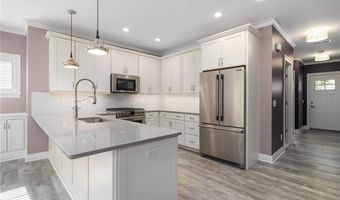 23 MIDDLEBERRY Ln, East Greenwich, RI 02818