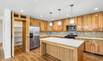 7368 BERWICK Dr 8, Ankeny, IA 50021