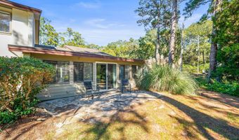 1 Marsh Harbor Dr A, Beaufort, SC 29907