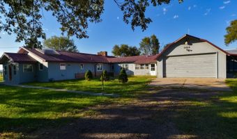 304 U St, Beaver City, NE 68926