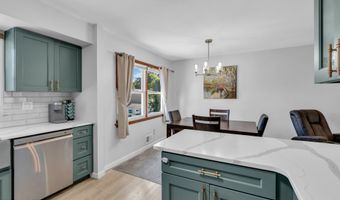 250 Point Pleasant Ave, Bayville, NJ 08721