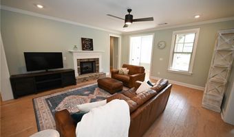 1637 JAMES BURT Pkwy, Auburn, AL 36830