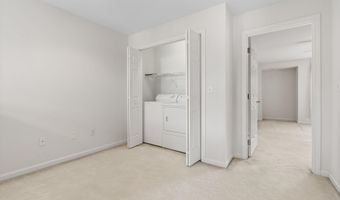 16 Edward Cir, Bedford, NH 03110
