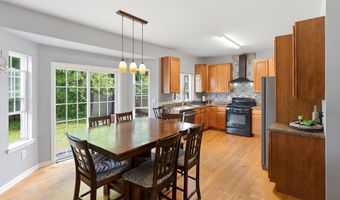 801 Cranberry Rd, Beachwood, NJ 08722