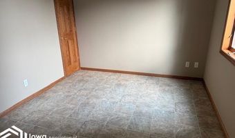 11 Oak Lake Dr, Algona, IA 50511
