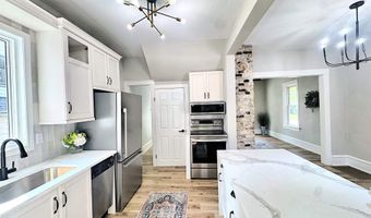 208 N RANKIN St, Appleton, WI 54911