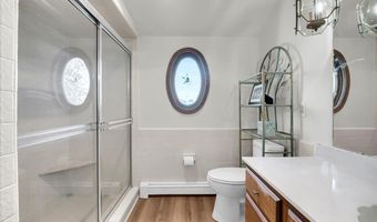 523 Lathrop Ave, Algonac, MI 48001