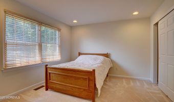 88 Vanderveer Dr, Basking Ridge, NJ 07920