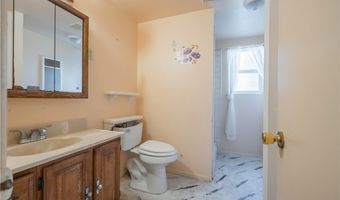 4864 E Mckinnon Dr, Anaheim, CA 92807
