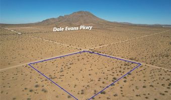 8 Falchion Rd, Apple Valley, CA 92307
