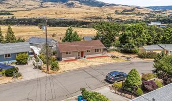 1179 N Main St, Ashland, OR 97520