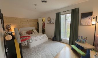 4015 Mathews Rd, Ames, IA 50014