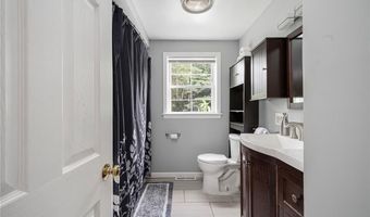 18 Jade Rd, Coventry, RI 02816