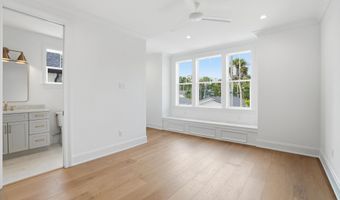 340 9TH St, Atlantic Beach, FL 32233