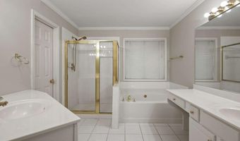 10950 Kimball Crest Dr, Alpharetta, GA 30022