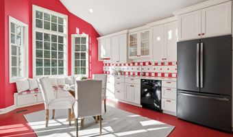 8200 BEECH TREE Rd, Bethesda, MD 20817