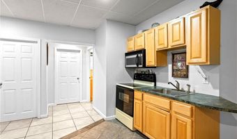 375 Franklin Rd, Coventry, RI 02816
