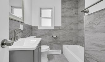 136 Pacific Ave, Beachwood, NJ 08722