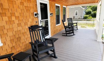 30 Gibson Ave, Narragansett, RI 02882