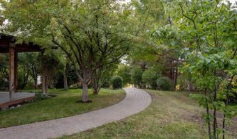 75 Sterling Dr, Bellevue, ID 83313