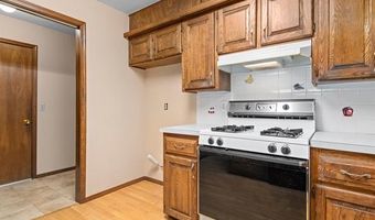 1801 Rolling Hills Pl, Bartlesville, OK 74006
