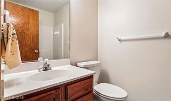 708 13th St SW, Altoona, IA 50009