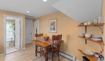 42-44 Oak St, Burlington, VT 05401