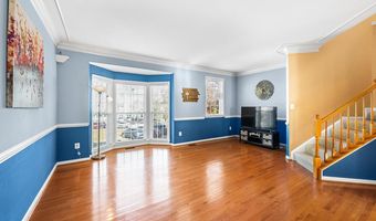 8245 LAMBERTS Ln, Alexandria, VA 22309