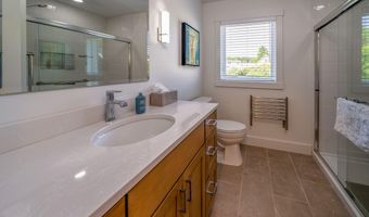 8 Shipmasters Cove Rd, Belfast, ME 04915