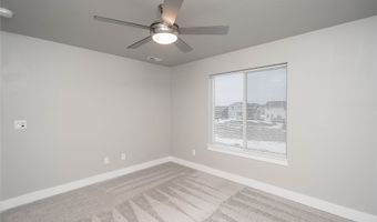 713 NE Oak Ridge Dr, Ankeny, IA 50021